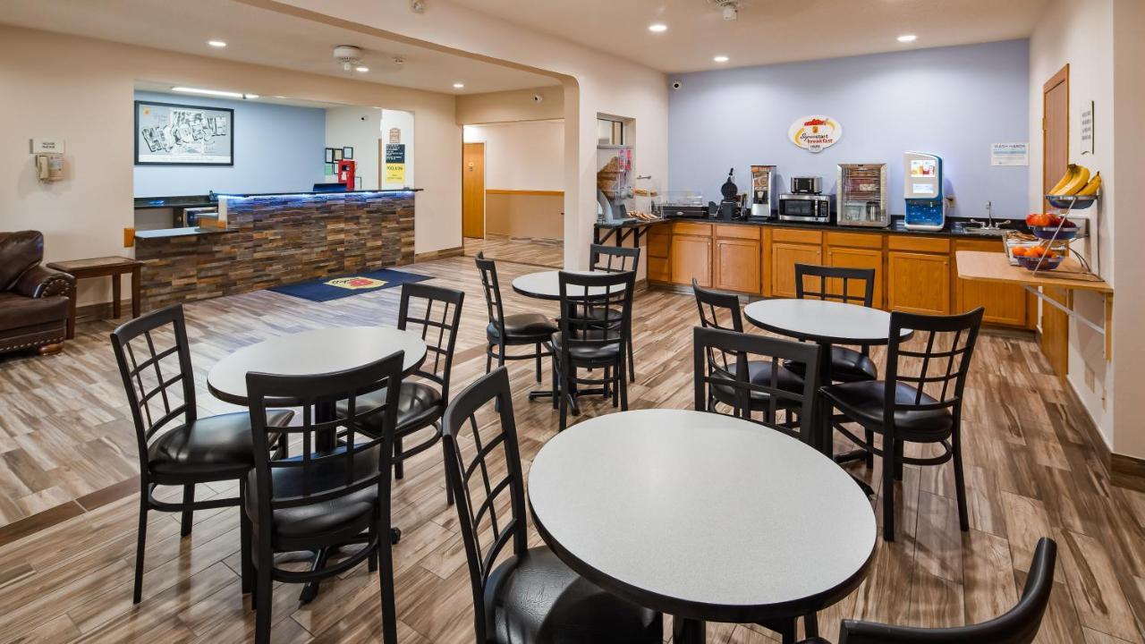 Super 8 By Wyndham Neillsville Wi Luaran gambar