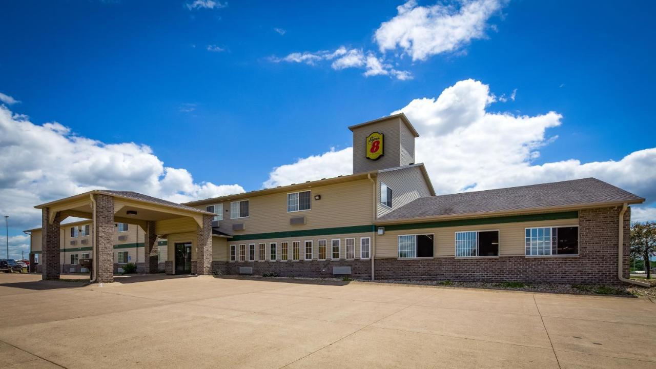 Super 8 By Wyndham Neillsville Wi Luaran gambar