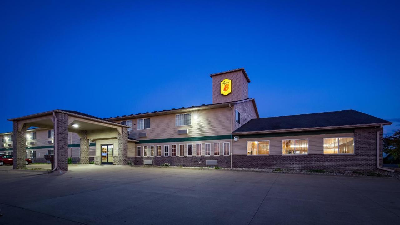 Super 8 By Wyndham Neillsville Wi Luaran gambar