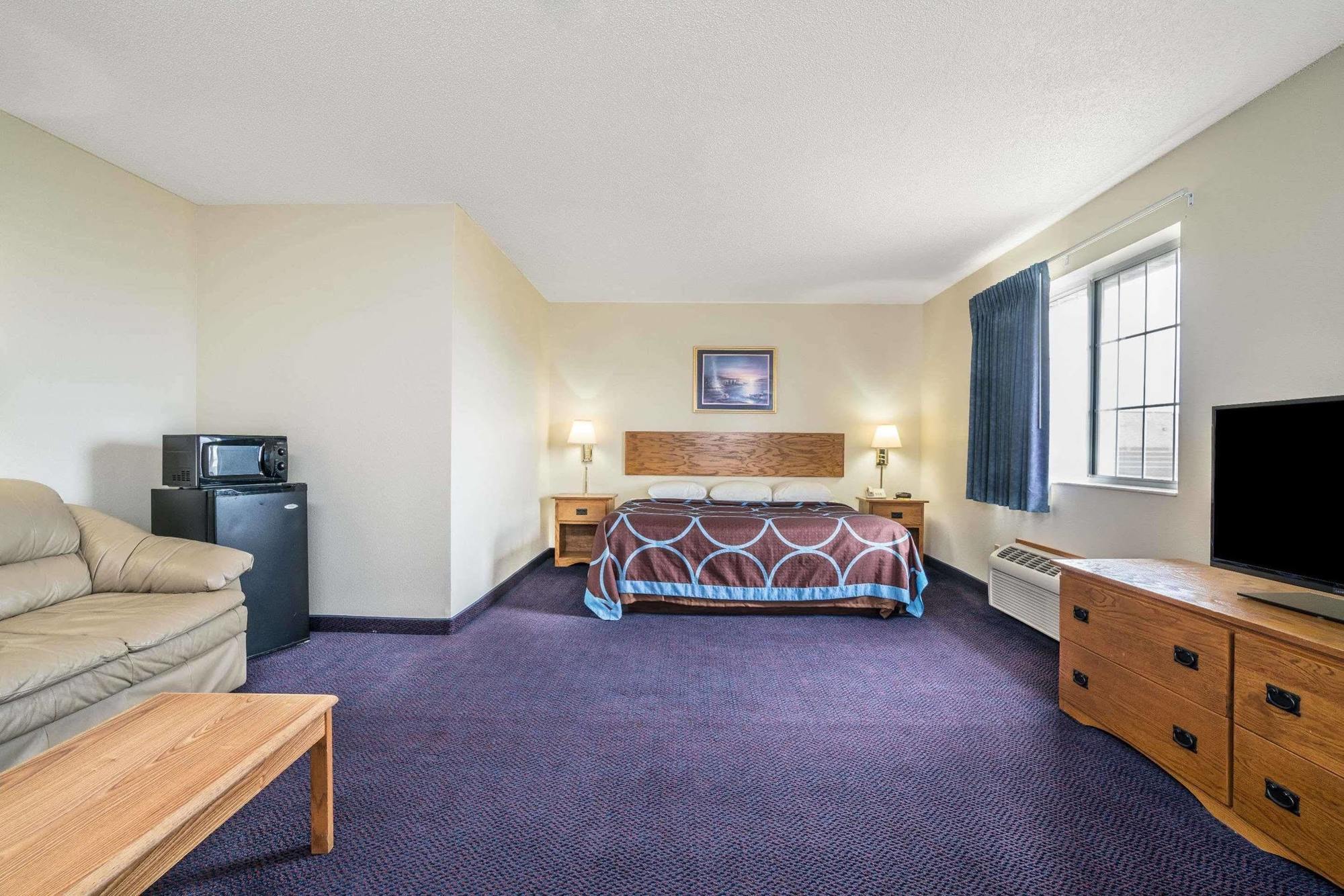 Super 8 By Wyndham Neillsville Wi Luaran gambar
